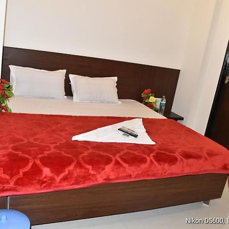 Hotel Sai Shatabdi Ширди Екстериор снимка