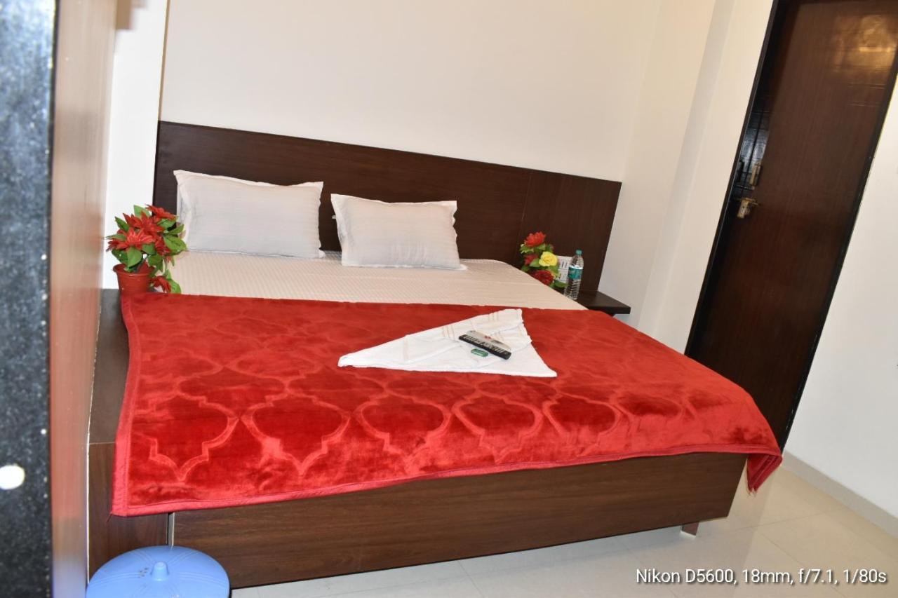 Hotel Sai Shatabdi Ширди Екстериор снимка