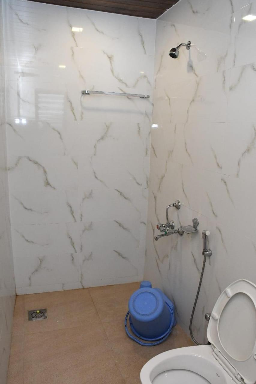 Hotel Sai Shatabdi Ширди Екстериор снимка